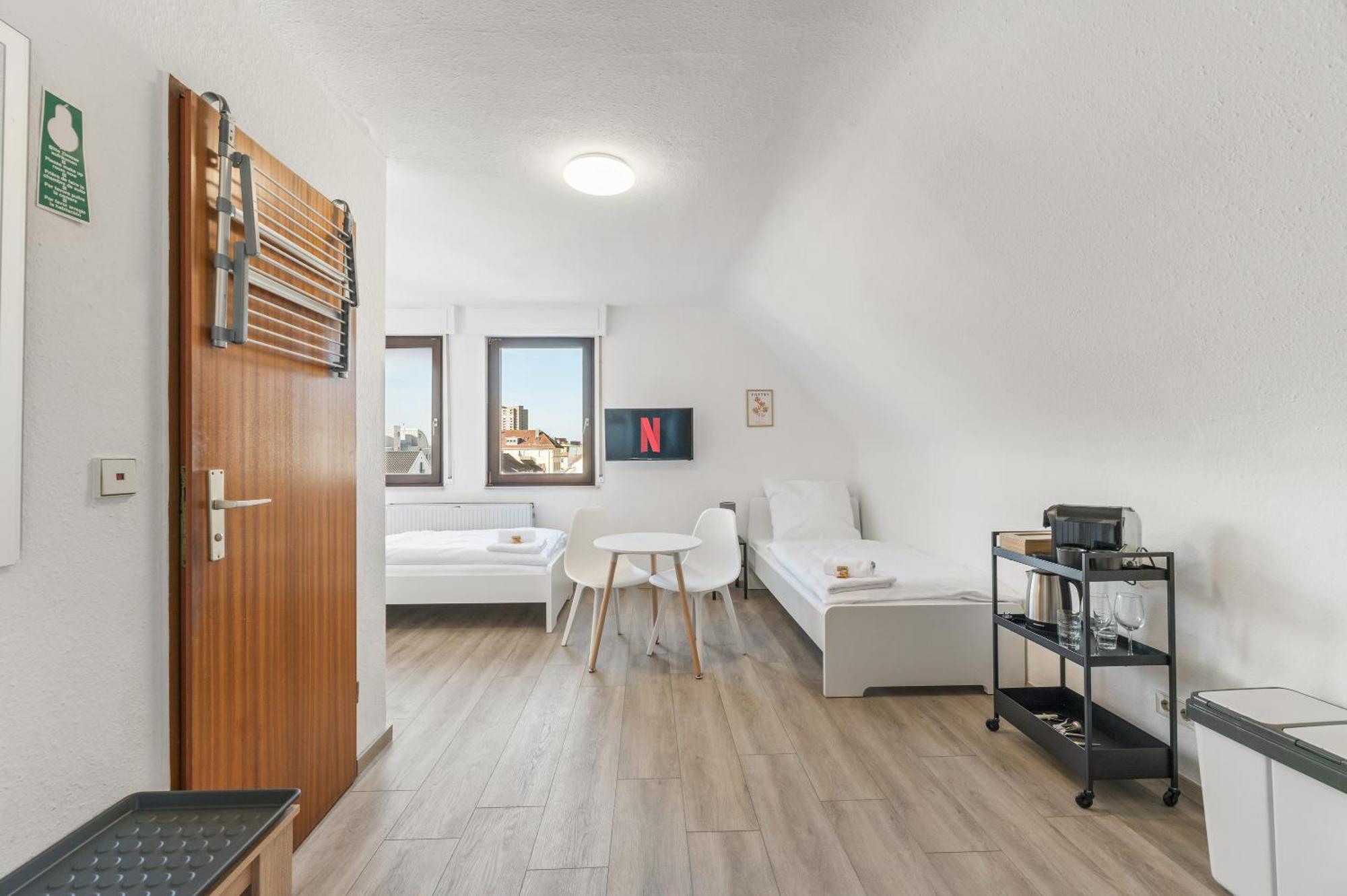 Home2Stay Apartmenthaus Heilbronn City Kitchen Parking Highspeed Wifi Washroom Exterior foto